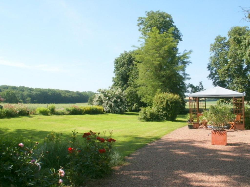 Chambres D'Hotes - Domaine Des Perrieres Crux-la-Ville Exterior photo
